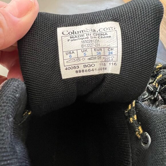 Columbia winter/hiking boots, ladies size 6. - Picture 3 of 4